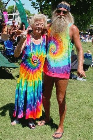 Old_hippie_very_old_hippies_1